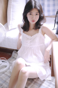景甜三个视频